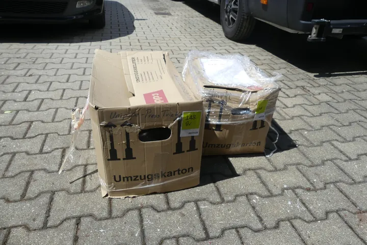2x Karton mit Sanitärzubehör u.a. Uponor Unipipe Pressfittings